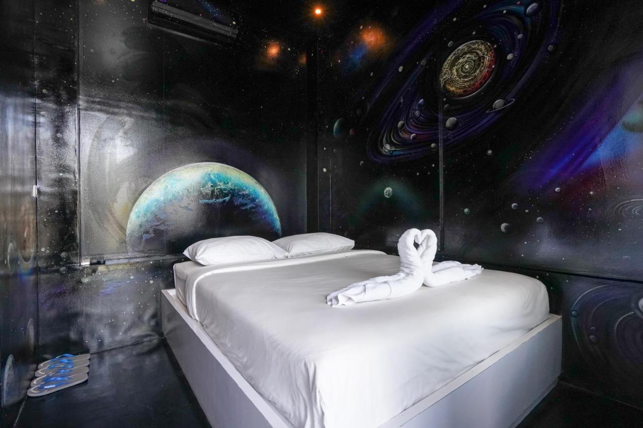 D'Gobers Hostel Seminyak By Gumilang Hospitality ภายนอก รูปภาพ