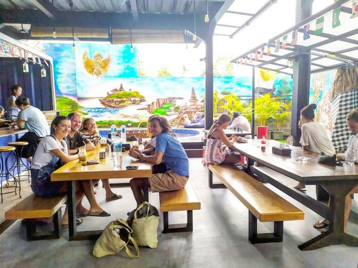 D'Gobers Hostel Seminyak By Gumilang Hospitality ภายนอก รูปภาพ
