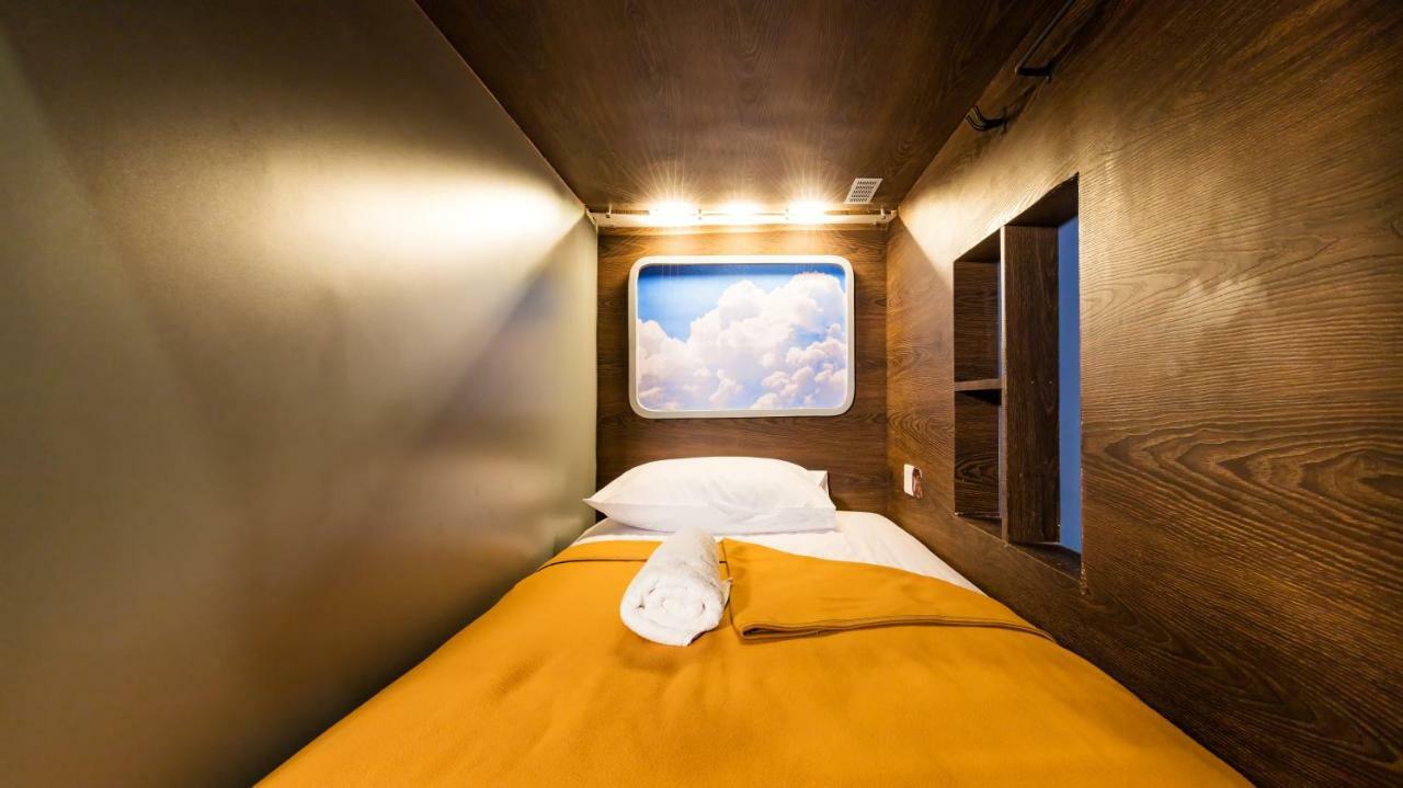 D'Gobers Hostel Seminyak By Gumilang Hospitality ภายนอก รูปภาพ